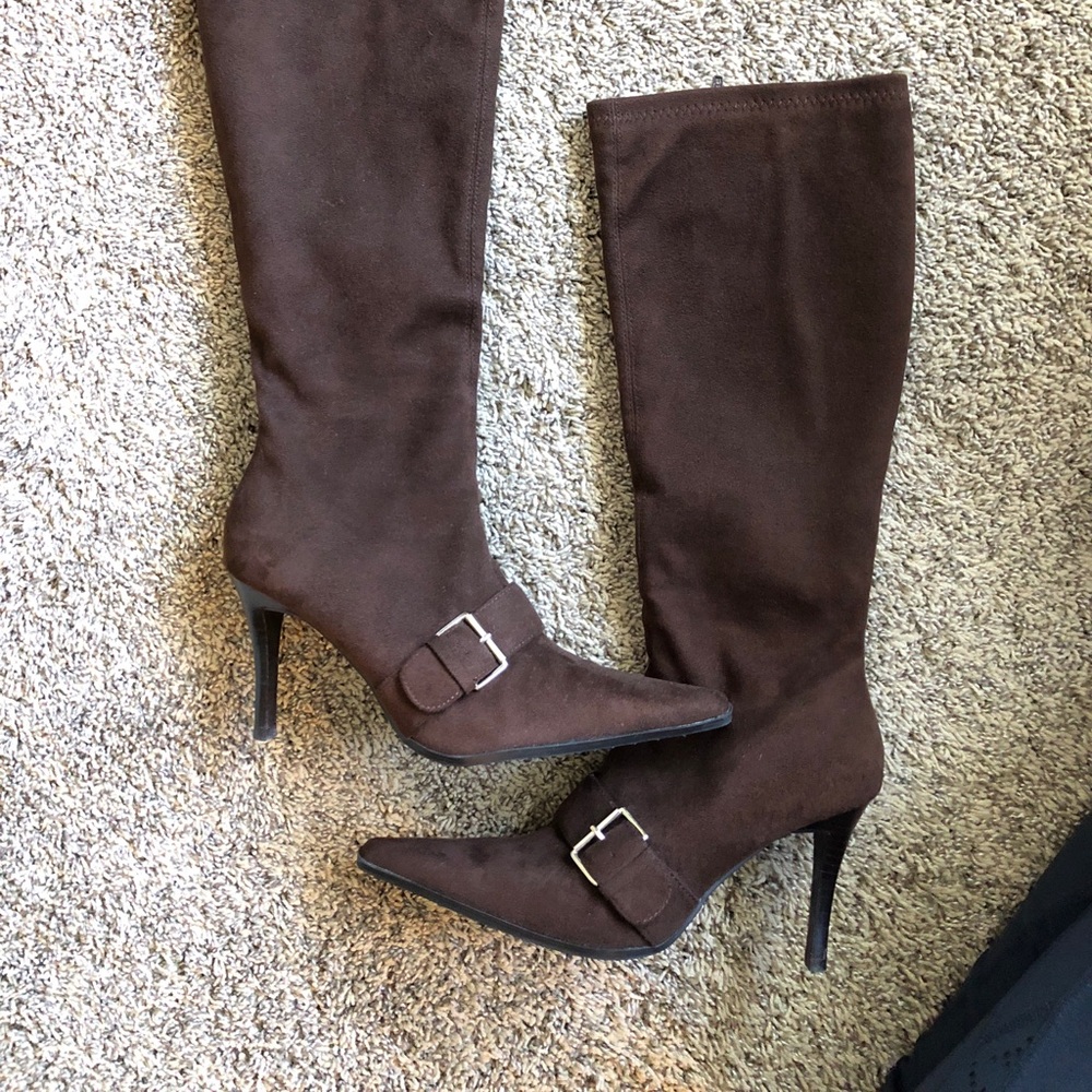 Chocolate/Dark Brown Suede High Heeled boots.